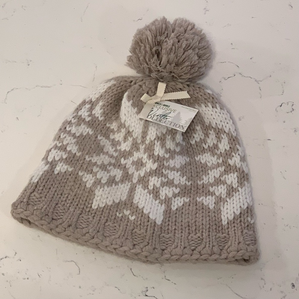 NORDIC KNIT CAP Taupe Gray Hat Barnes Noble Stocking Pom White - Picture 2 of 4